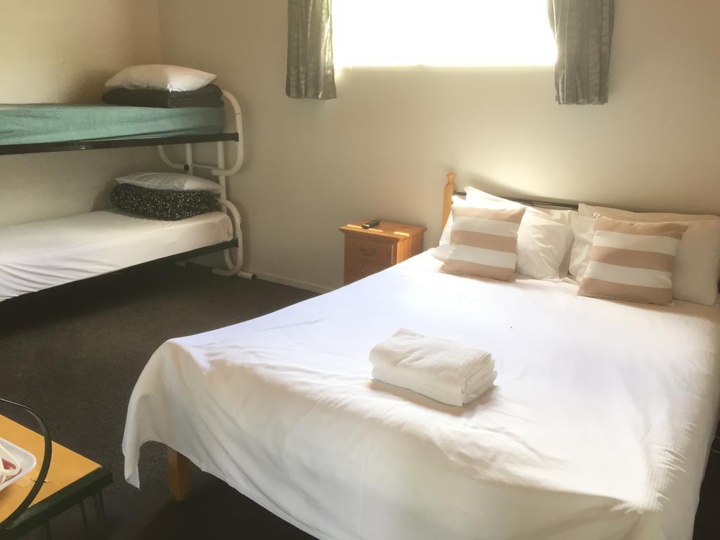 Orewa Pillows Lodge Exterior foto